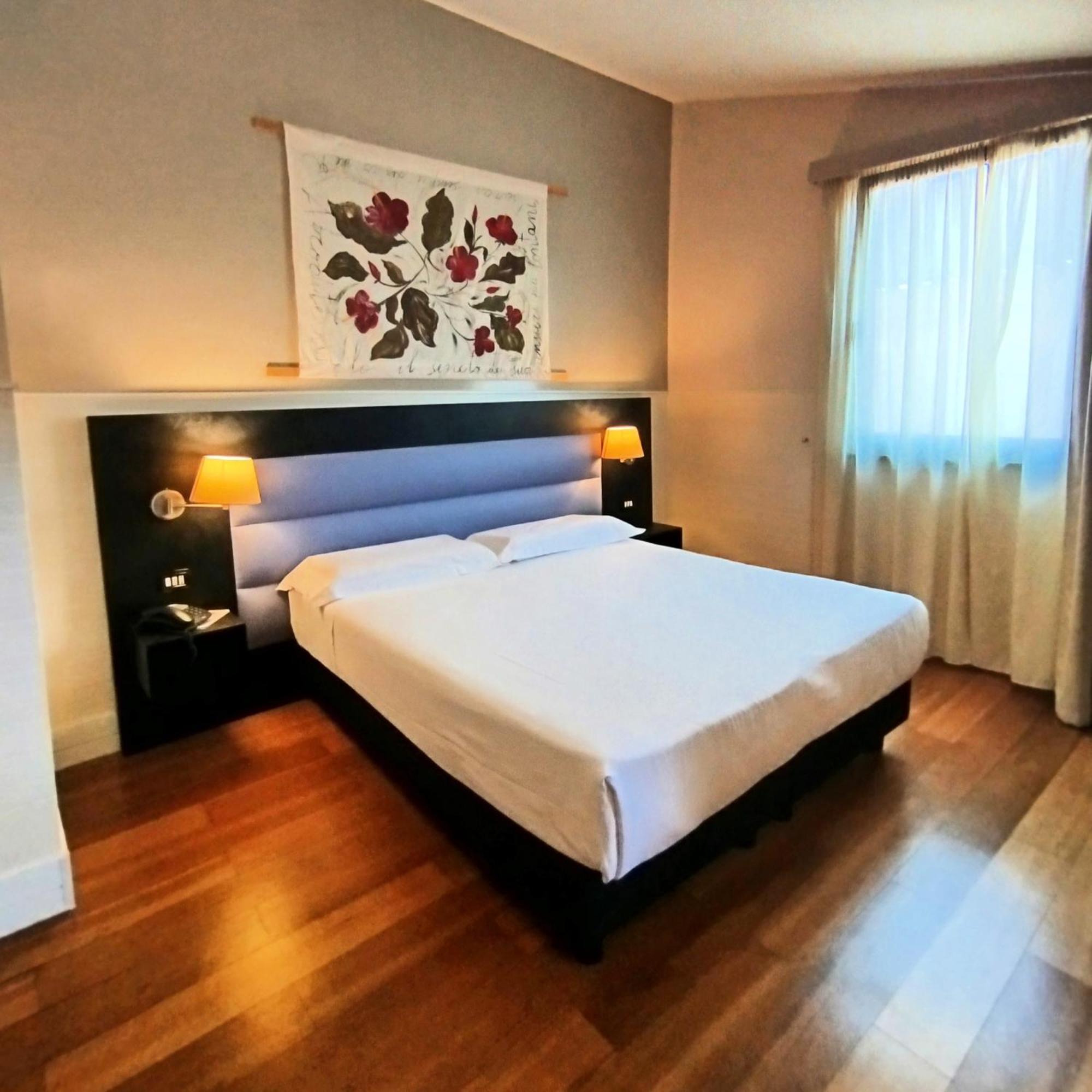โรงแรมแอปโรไดท์ โรม ภายนอก รูปภาพ